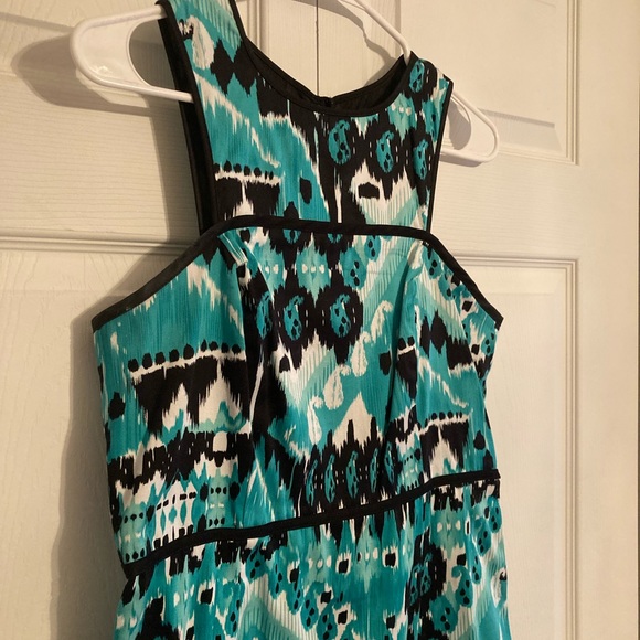 Gabby Syke Green Abstract Print Dress - Picture 2 of 5